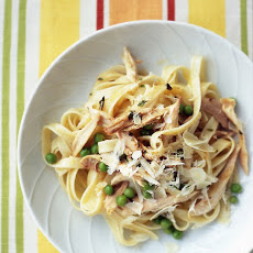 Pasta with Chicken and Peas
