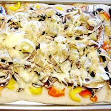 Portobello Mushroom, Fresh Peppers and Goat Cheese Pizza