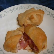 Easy Chicken Cordon Bleu Pockets