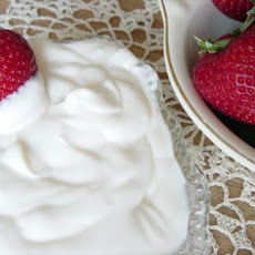 Amaretto Sour Cream Strawberries