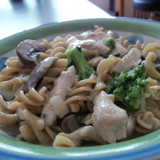 Farfalle with Chicken, Asparagus and Blue Cheese