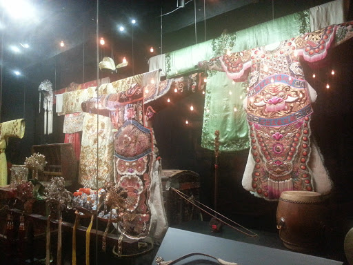 Chinese Opera Costume Gallery 