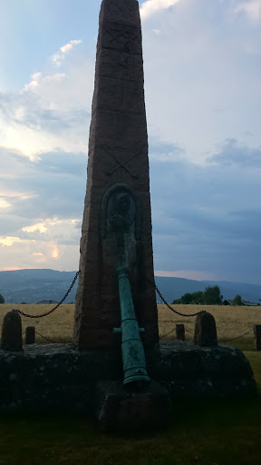 Tønnesen Huitfeldt Monument