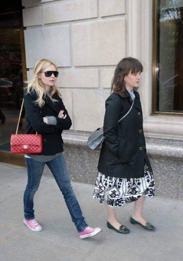 Wearing+converse+with+ Wearing+converse+with+