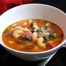 After Thanksgiving Soup With Garlic, Spinach, and Tomatoes