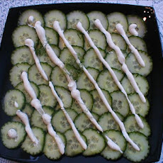 Cucumber Salad With a Creamy Dill Dressing