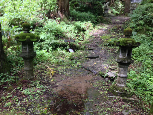 吉滝神社   石燈籠
