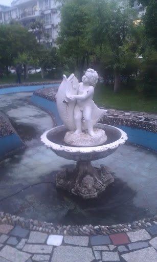 兴东名苑内的雕塑喷泉