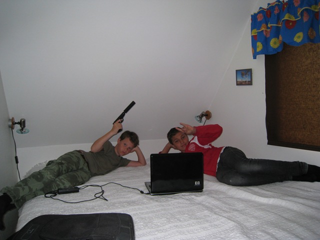 [Tarv0123.jpg]