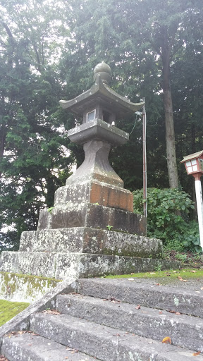 三島神社　灯籠