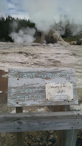 Giant Geyser Information Placard