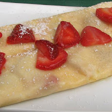 Crepes With Sour Cream and Strawberries