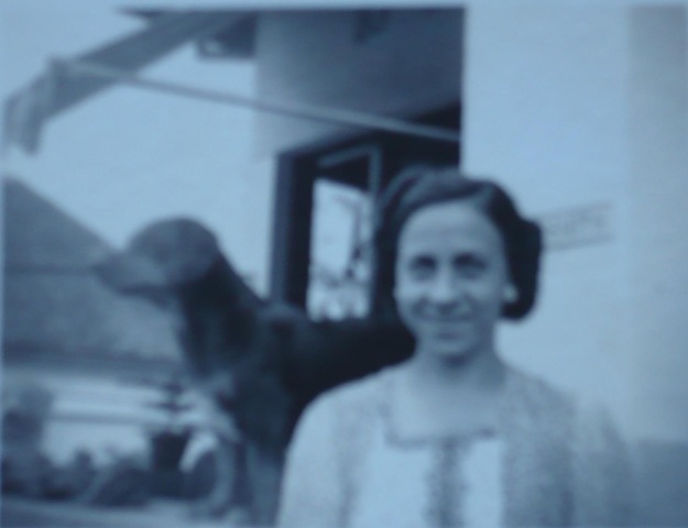 [Lassieandmymother4.jpg]