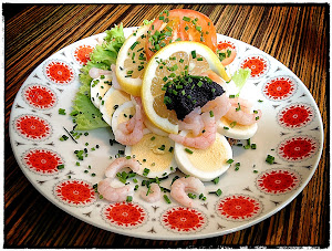Open sandwich with eggs and prawns (Smørrebrød)