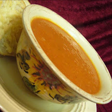 10-Minute Tuscan Tomato Soup With Parmesan Toasts