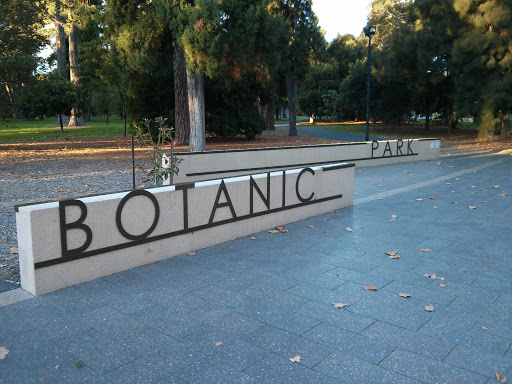 Botanic Park West Entrance