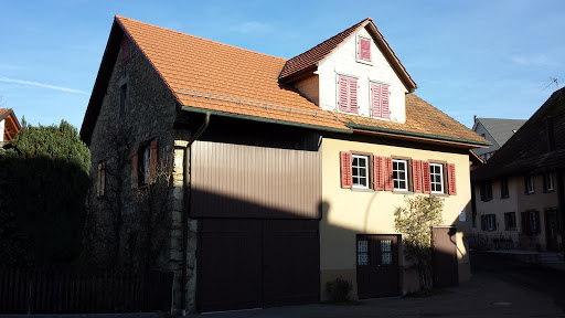 Old Wineyard House