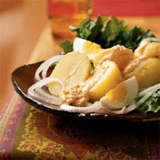 Potatoes with Spicy Cheese Sauce