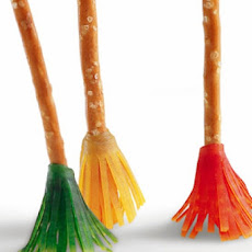 Mini Witch's Brooms (Halloween Lunch Box Surprise)
