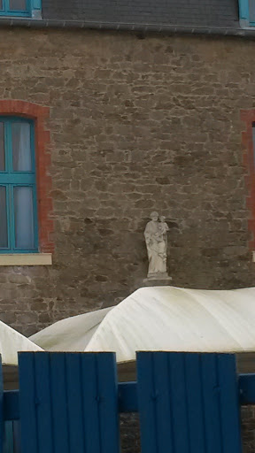 Cancale : Statue Collège St Joseph