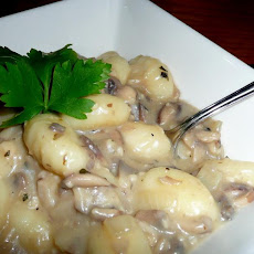 Gnocchi With Creamy Garlic-Mushroom Sauce