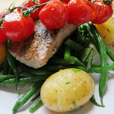 Seared Tuna with Niçoise Vegetables and Garlic Butter