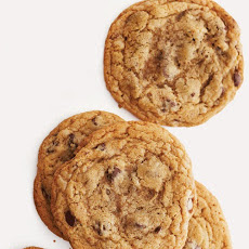 Crisp and Chewy Chocolate Chip Cookies