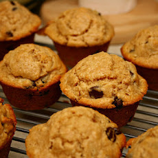 Easy Peanut & Chocolate Chip Muffin Cakes