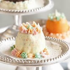 Festive Mini Ice Cream Cakes