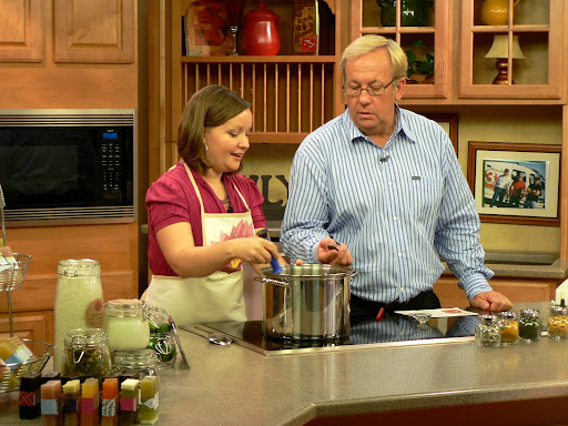 Strawberry Hedgehog's Tracy Perkins with Dan Davis on 3 TV's Good Morning Arizona
