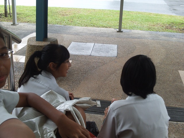 [PICT02143.jpg]