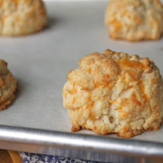 Gluten-Free Tuesday: Cheddar Biscuits