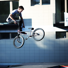 by Donatas Zasciurinskas - Sports & Fitness Cycling