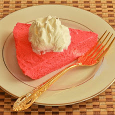 Two-Ingredient Sugar-Free Raspberry Yogurt Pie