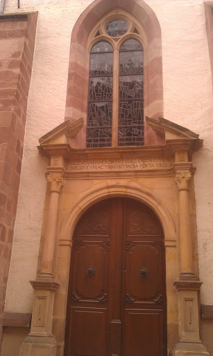 Vianden, Portal Trinitarierkirche