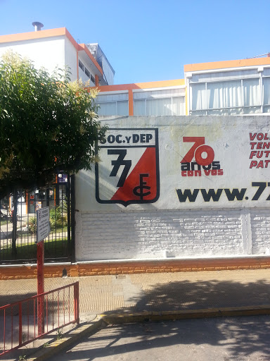 Club Social Y Deportivo 77
