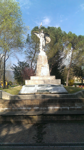 Monumento Ai Caduti Di Cerreto