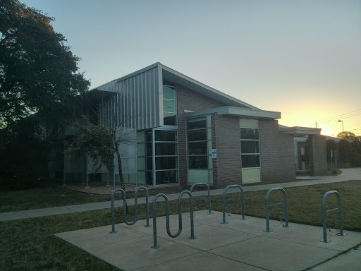Spicewood Springs Library