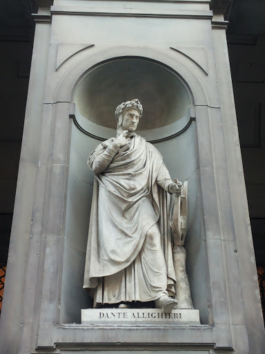 Statua Di Dante Alighieri