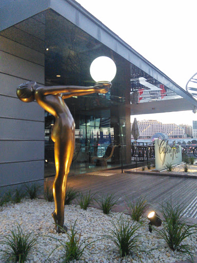 Cafe del Mar Statue