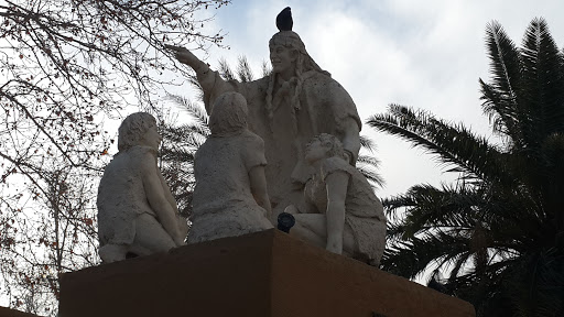Monumento En Plaza Pocito