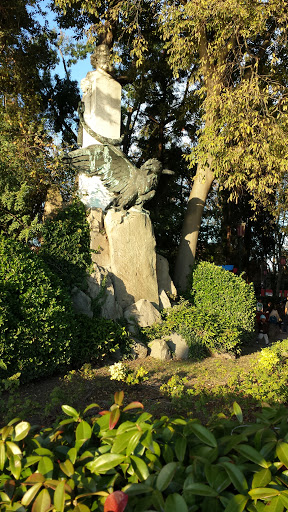 Statua Aquila