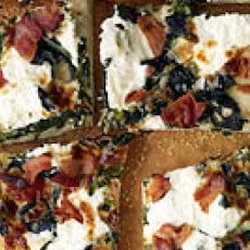 Roasted Garlic-and-Spinach White Pizza