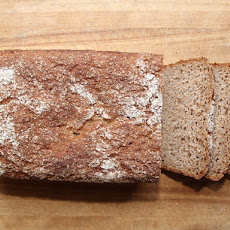 Kneadlessly Simple's 100% Whole Wheat Honey Bread