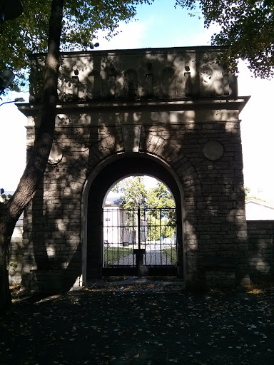 Kaitseväe Kalmistu Värav