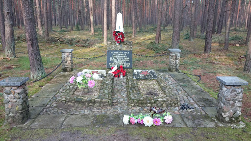 Pomnik Dwóch Obywateli Związku Radzieckiego