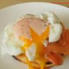 Poached Egg and Smoked Salmon Crumpets