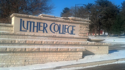 Luther College Main Entrance Sign