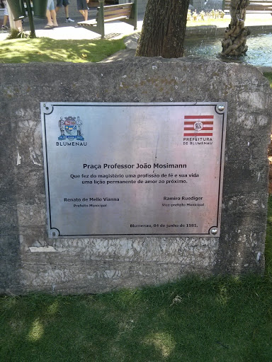 Praça Prof. João Mosimann