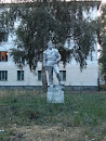 Памятник Строителю